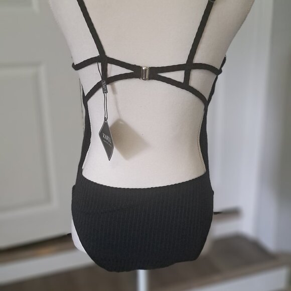 ZAful Ribbed One Piece Scoop Neck High Cut Spaghetti Strap Bathing Suit Lg NWT - Picture 5 of 9